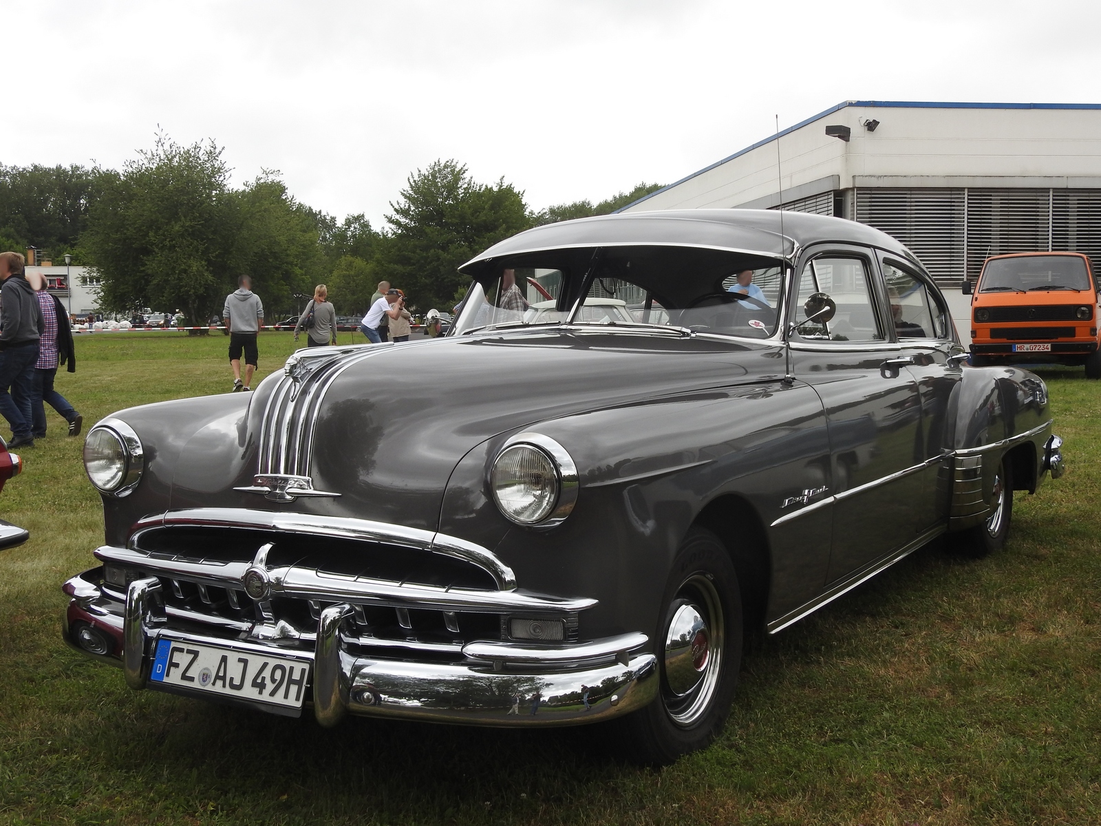 FZ AJ 49 H, Pontiac Streamliner 