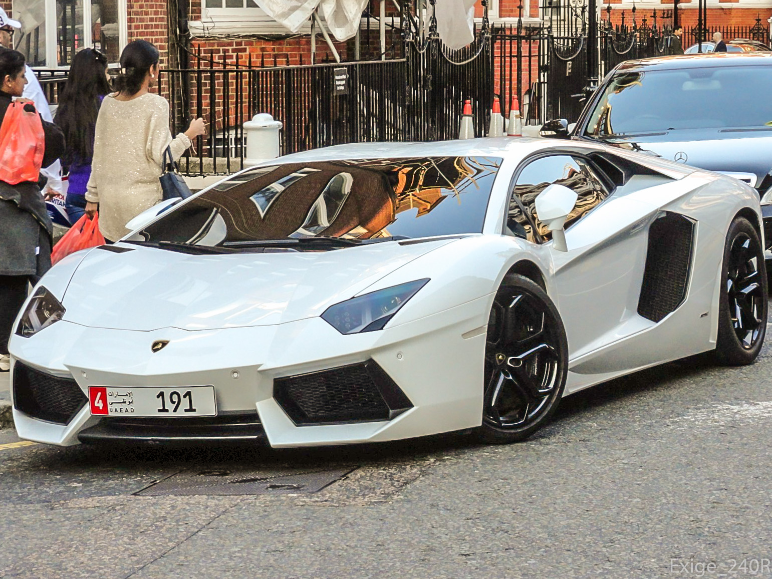 4 191, Lamborghini Aventador LP700-4, 2011–2016
