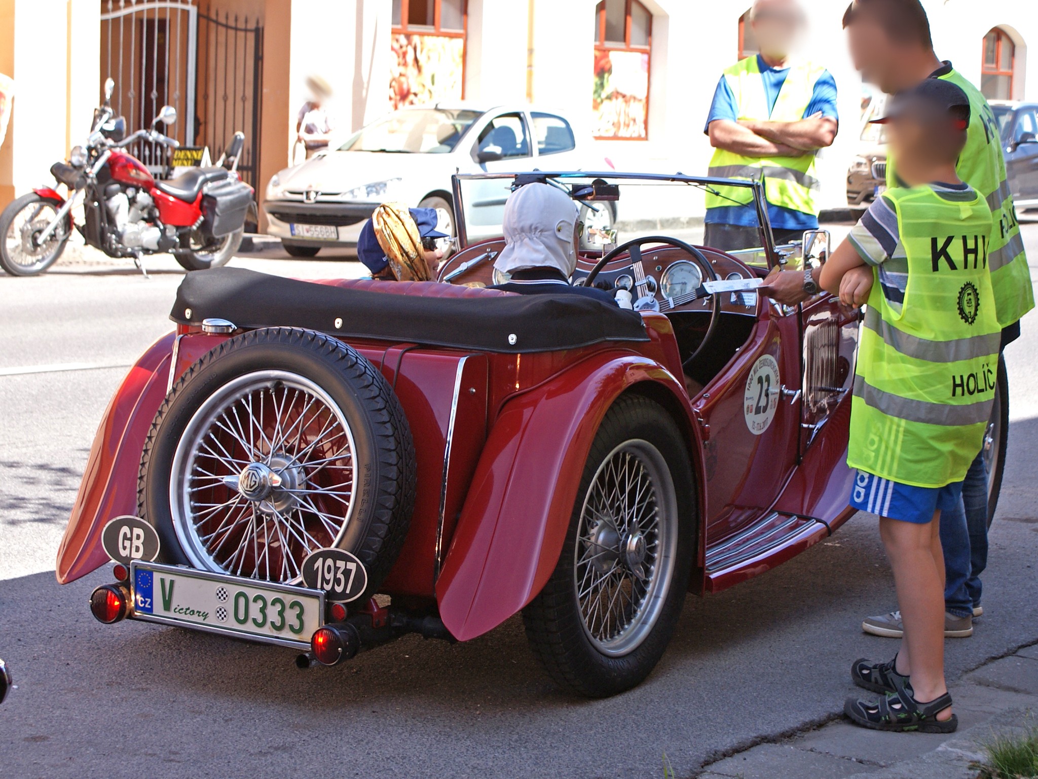 V 0333, MG TA 