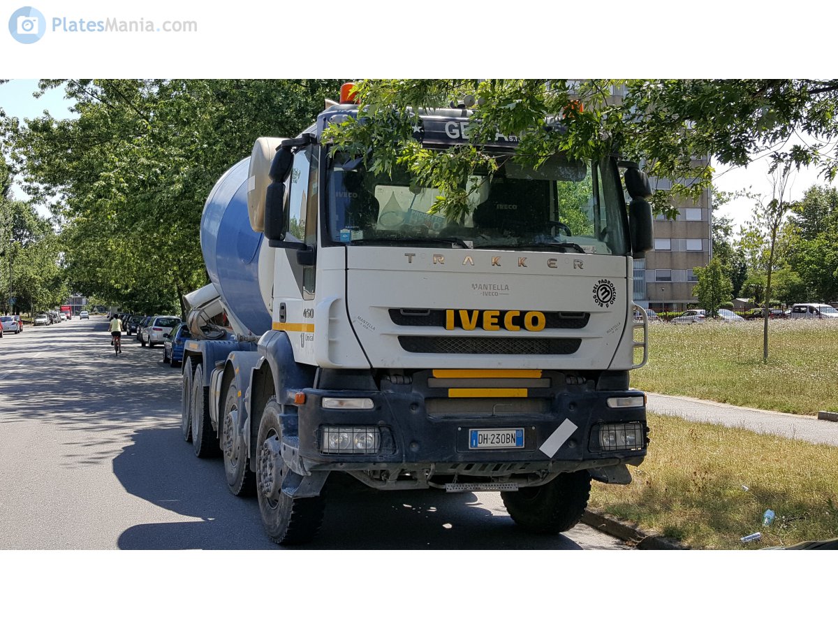DH 230 BN, Iveco Trakker 1st gen, 1st facelift, 2007–2013