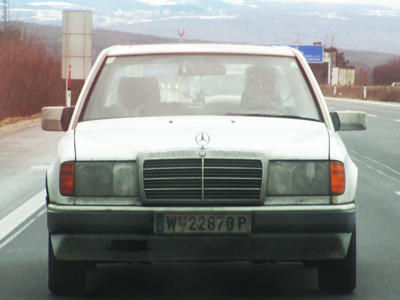 W 22870 P, Mercedes-Benz E-Klasse 1st gen Sedan (W124), 1984­–1995