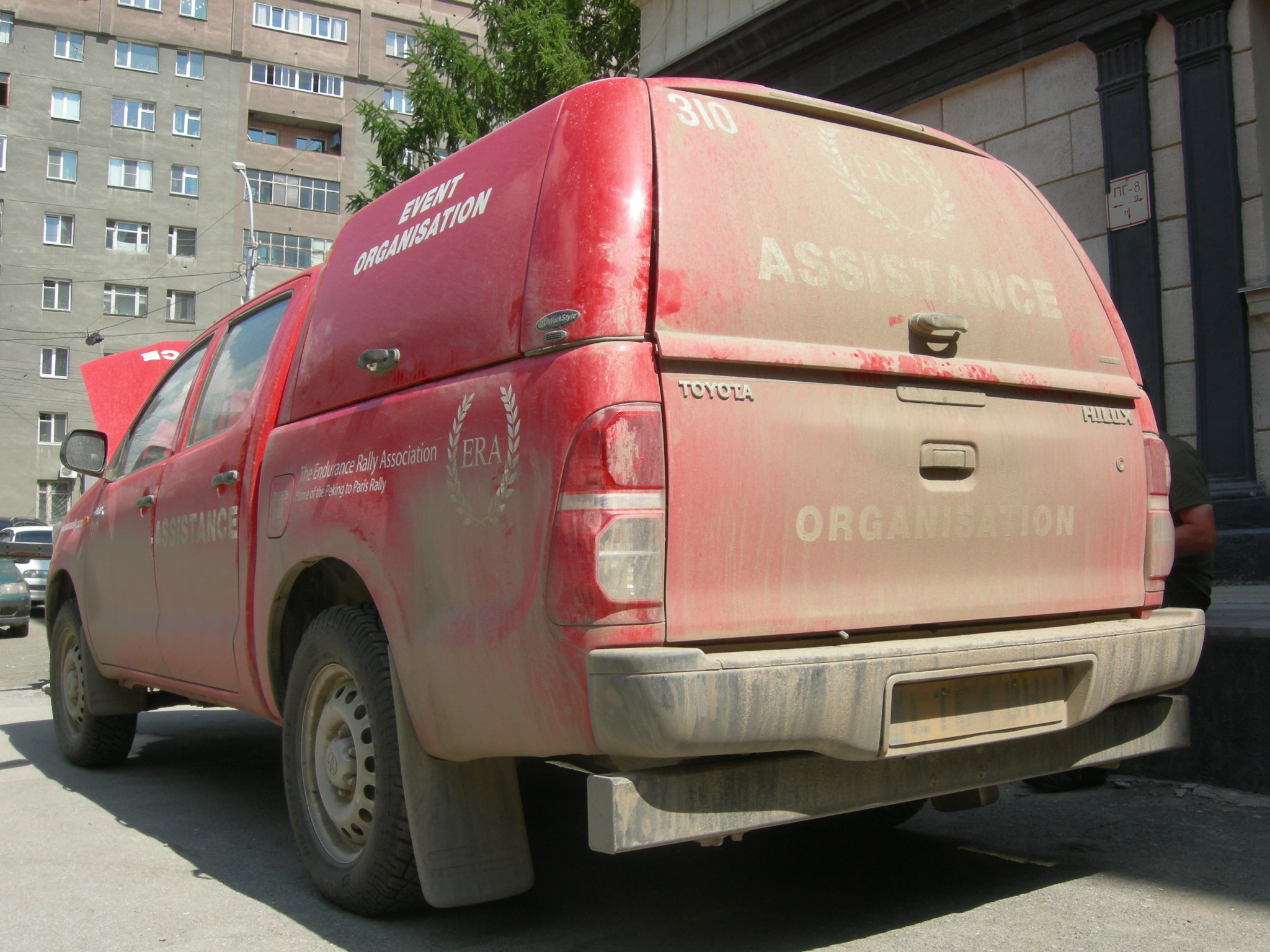 LT64BHU, Toyota Hilux 