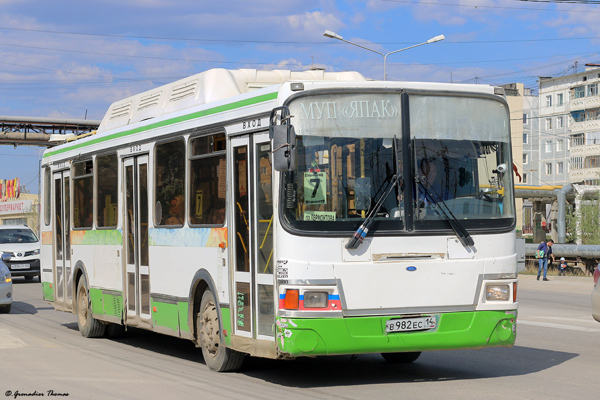 в 982 ес 14, LiAZ 5256 1st gen, facelift, 2003–2021