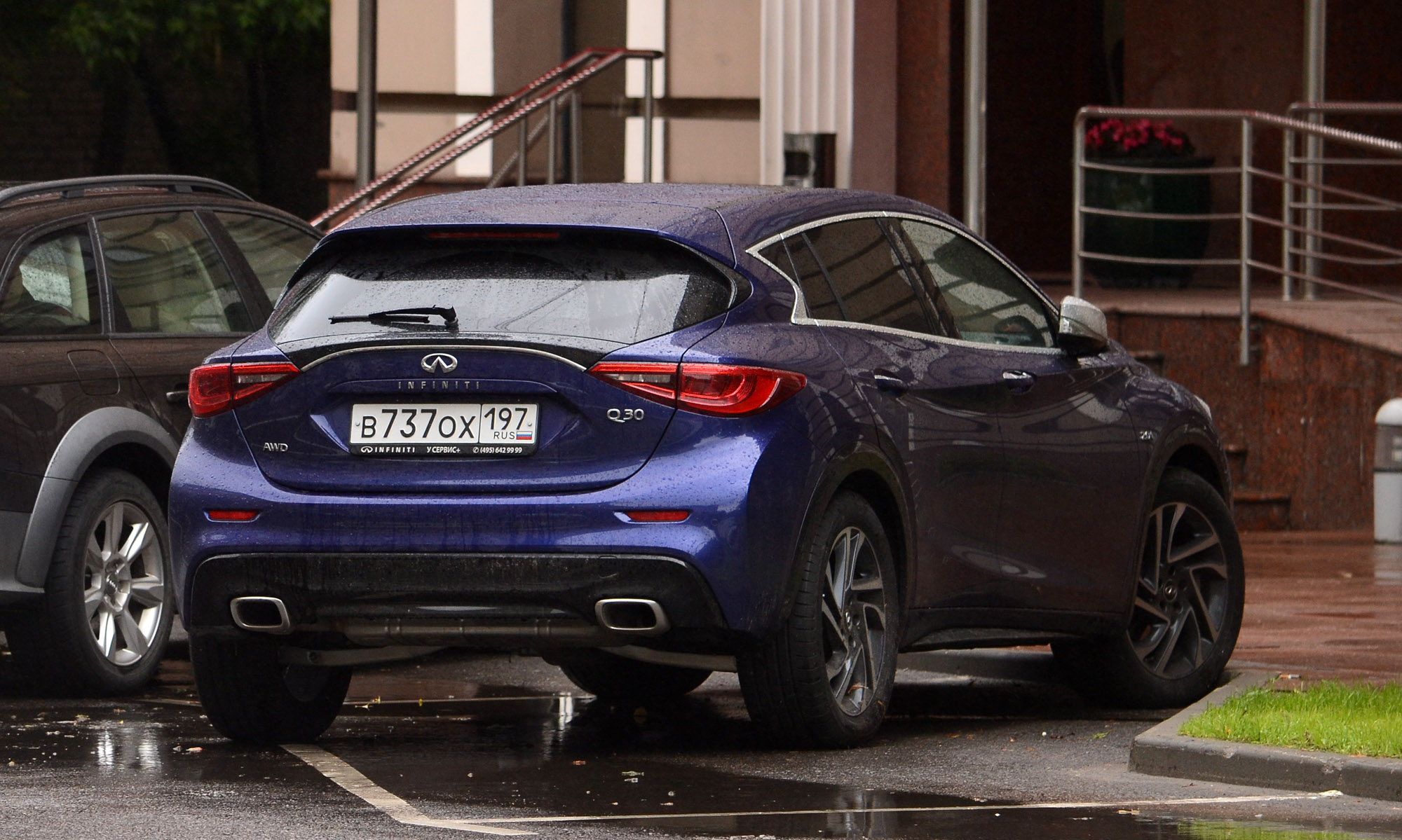 в 737 ох 197, Infiniti Q30 1st gen (H15), 2015–2019