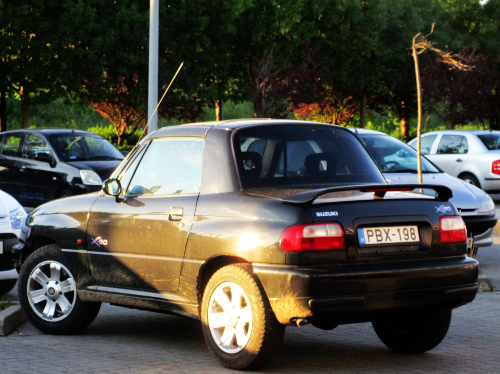 PBX-198, Suzuki X90 1st gen (LB), 1995–1998