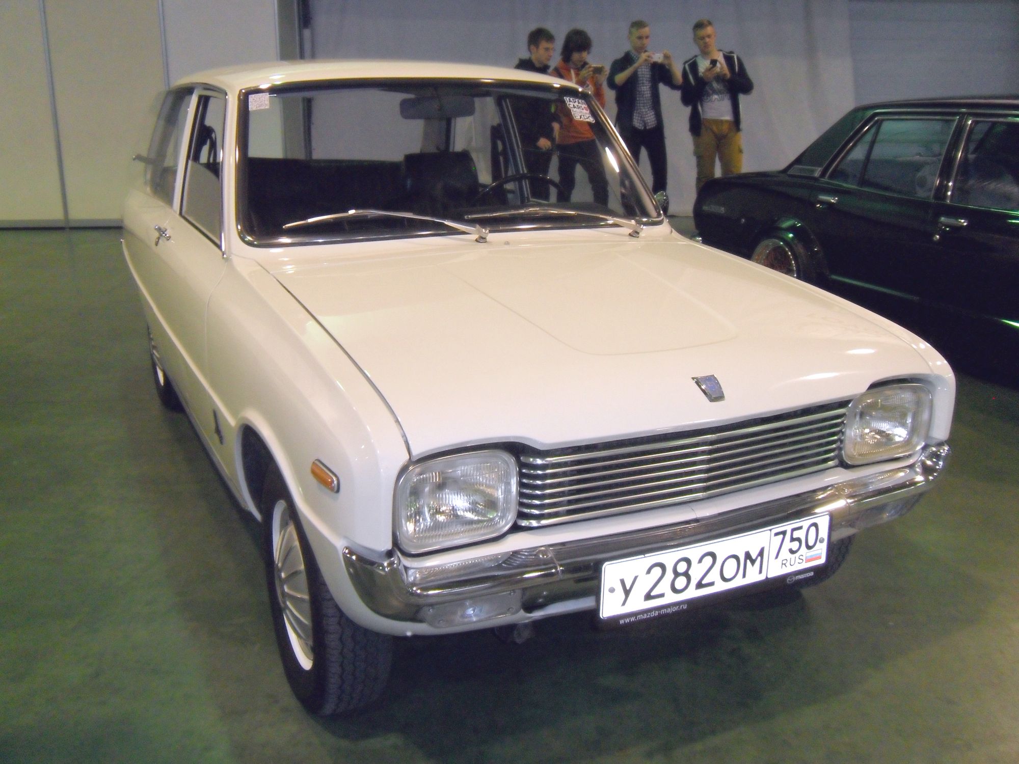 у 282 ом 750, Mazda 1200 
