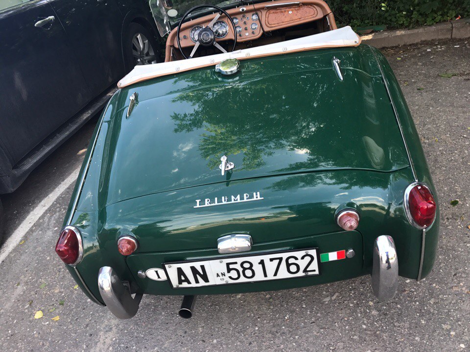 AN 581762, Triumph TR3 