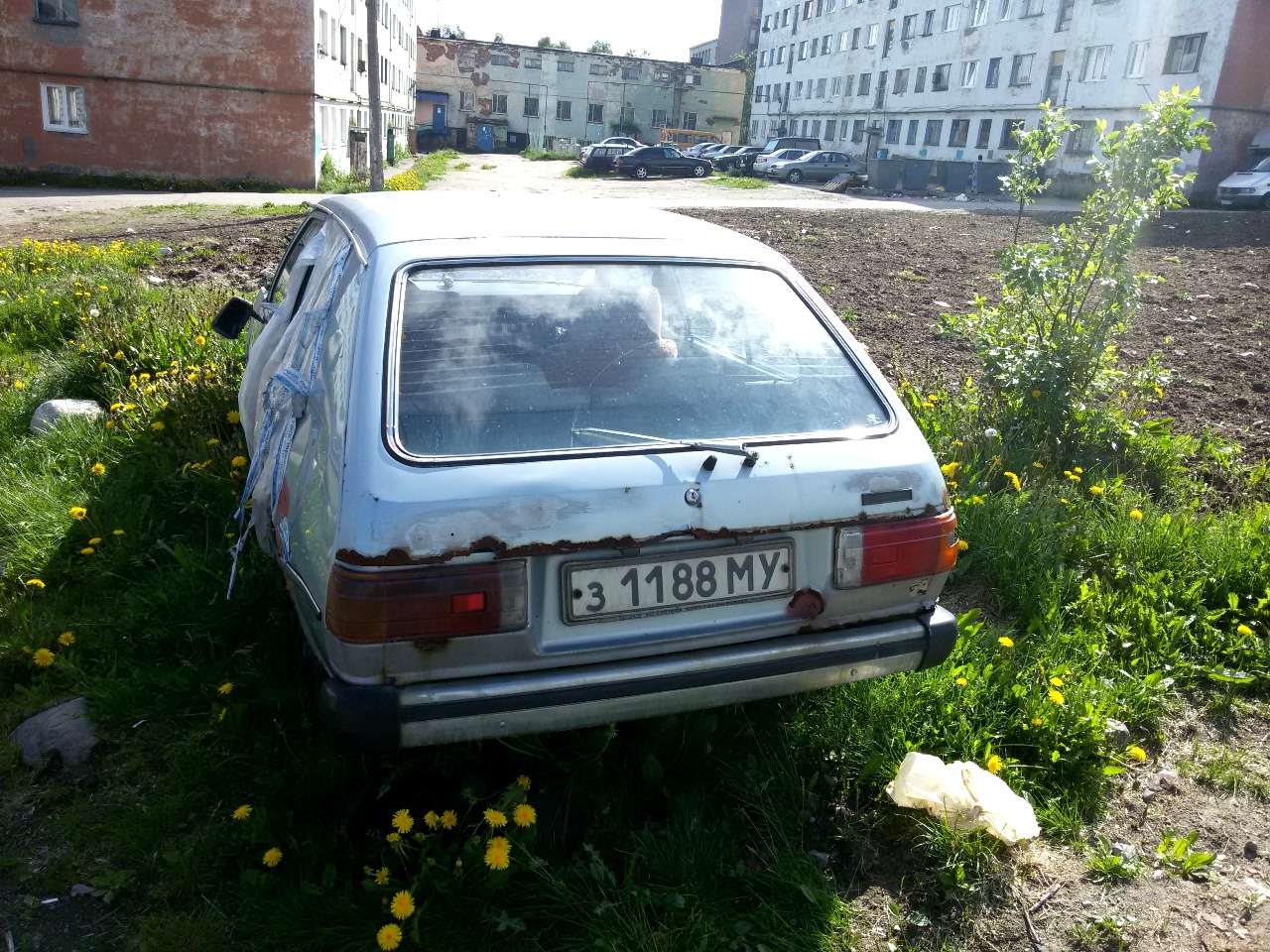 з 1188 МУ, Mazda 323 1st gen 3-door Hatch (FA), 1977–1980