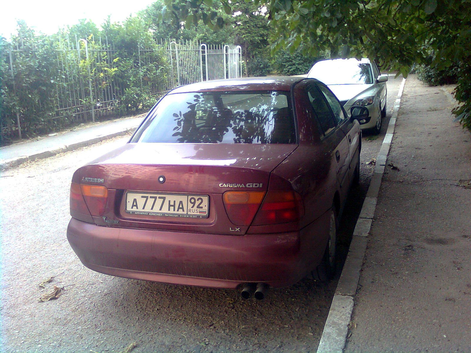 а 777 на 92, Mitsubishi Carisma 