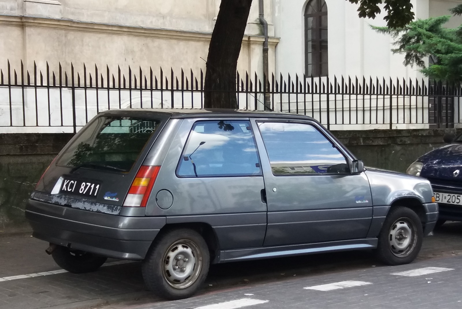 KCI 8711, Renault 5 2nd gen Supercinq 3-door Hatch (C40), 1984–1996