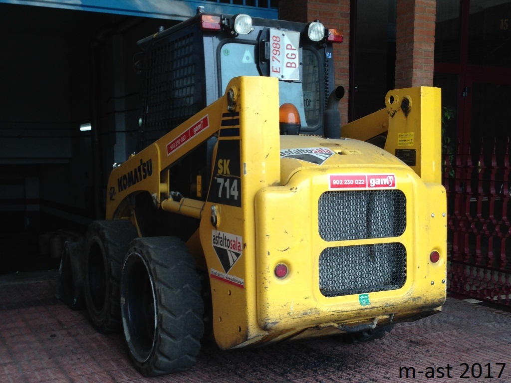 E 7988 BGP, Komatsu SK-Series 