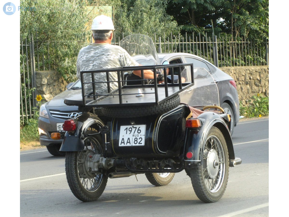 1976 аа 82, Dnepr (KMZ) 12 