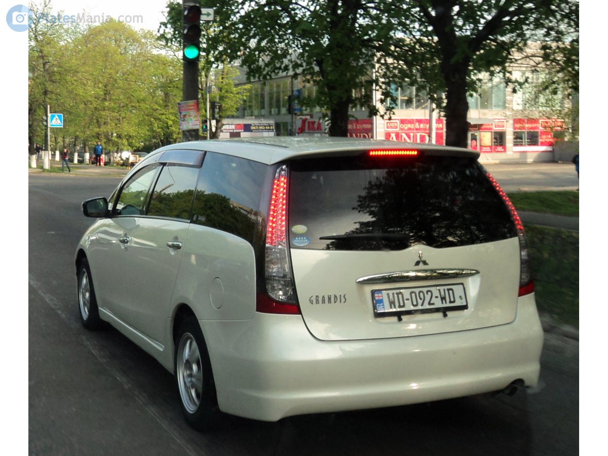 WD-092-WD, Mitsubishi Grandis 1st gen (NA/BA), 2003–2011