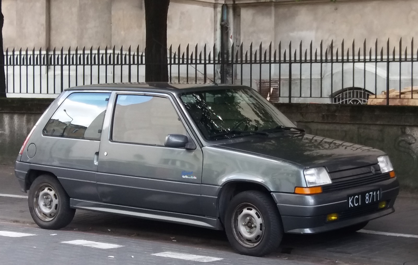 KCI 8711, Renault 5 2nd gen Supercinq 3-door Hatch (C40), 1984–1996