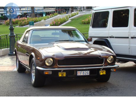 F826, Aston Martin V8 Volante