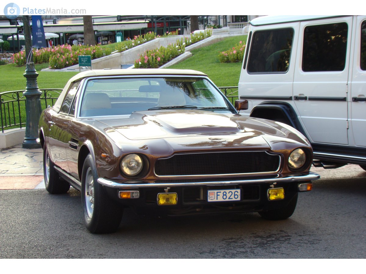 F826, Aston Martin V8 Volante 