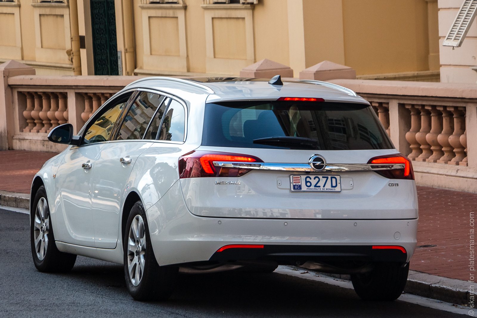 627D, Opel Insignia 1st gen Sports Tourer (A; G09), facelift, 2013–2017