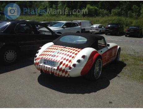 X005, Wiesmann MF3