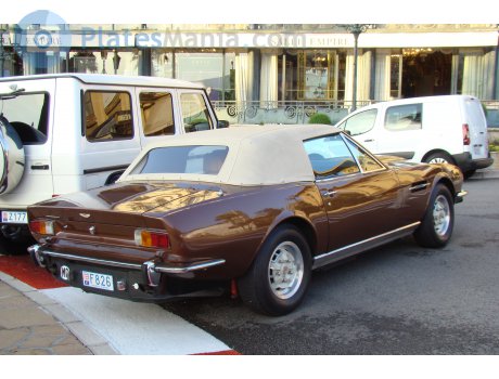 F826, Aston Martin V8 Volante