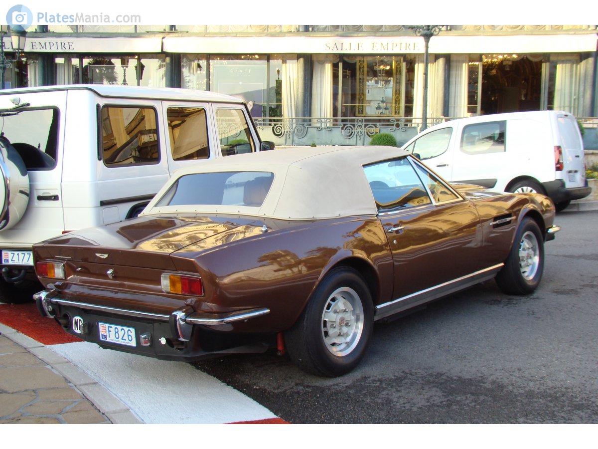 F826, Aston Martin V8 Volante 
