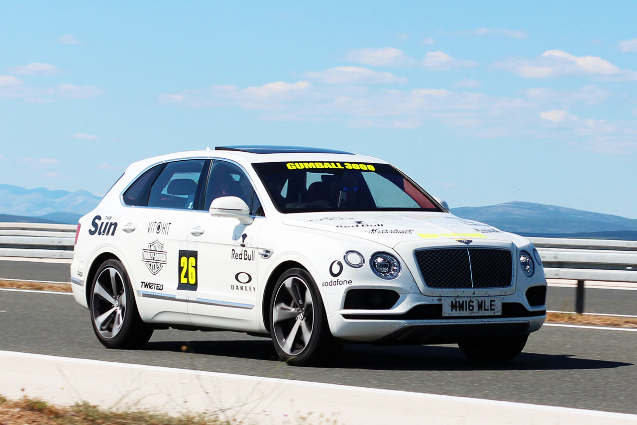 MW16WLE, Bentley Bentayga 1st gen (PL71), 2016–2020