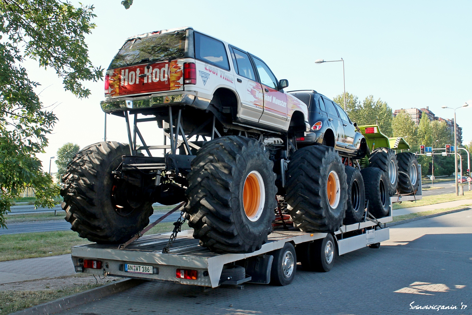 AN WT 186 (04/11), Seasonal plates 