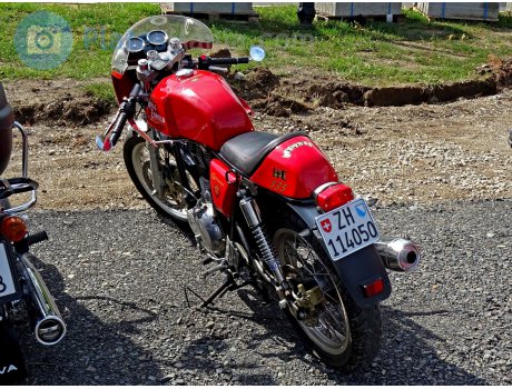 ZH 114050, Royal Enfield Continental GT