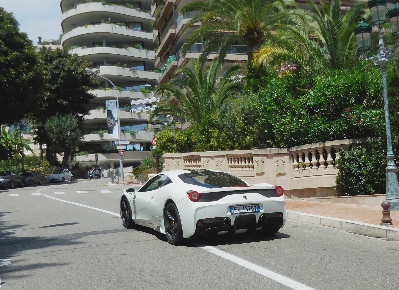 EV 187 DY, Ferrari 458 Speciale, 2013–2015