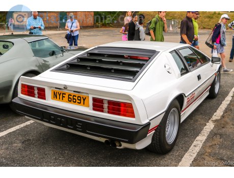 NYF 669Y, Lotus Esprit