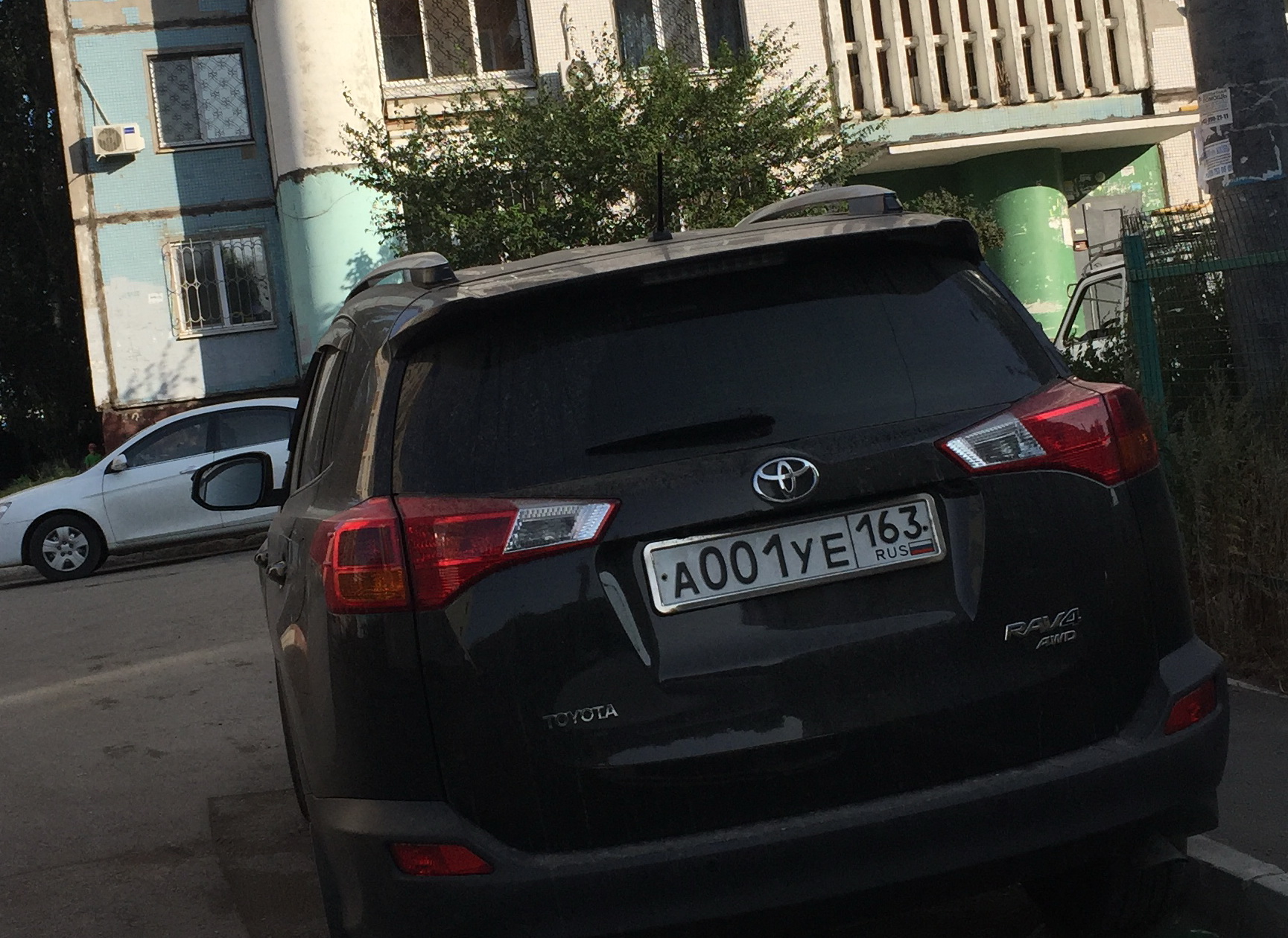 а 001 уе 163, Toyota RAV4 