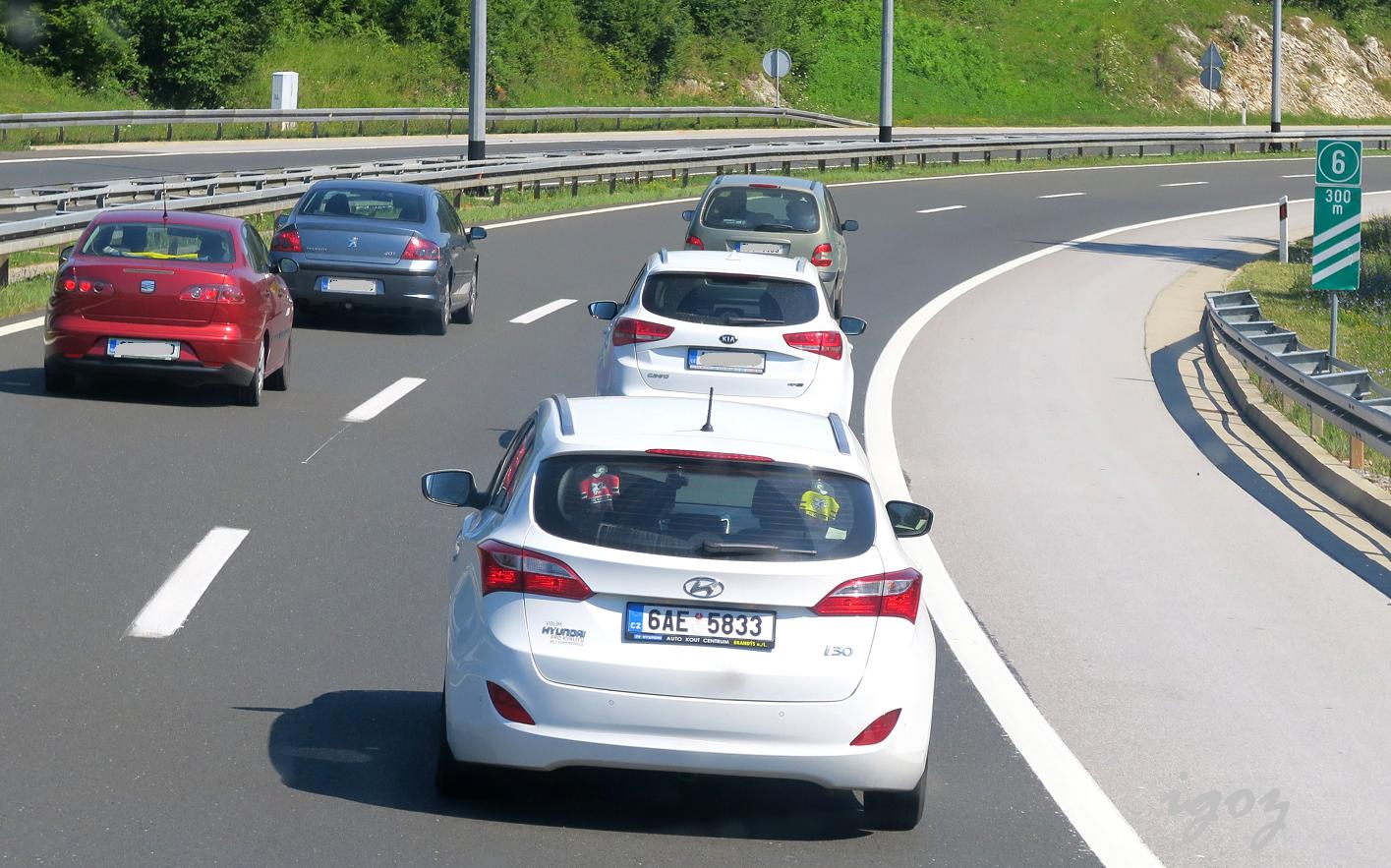 6AE 5833, Hyundai i30 