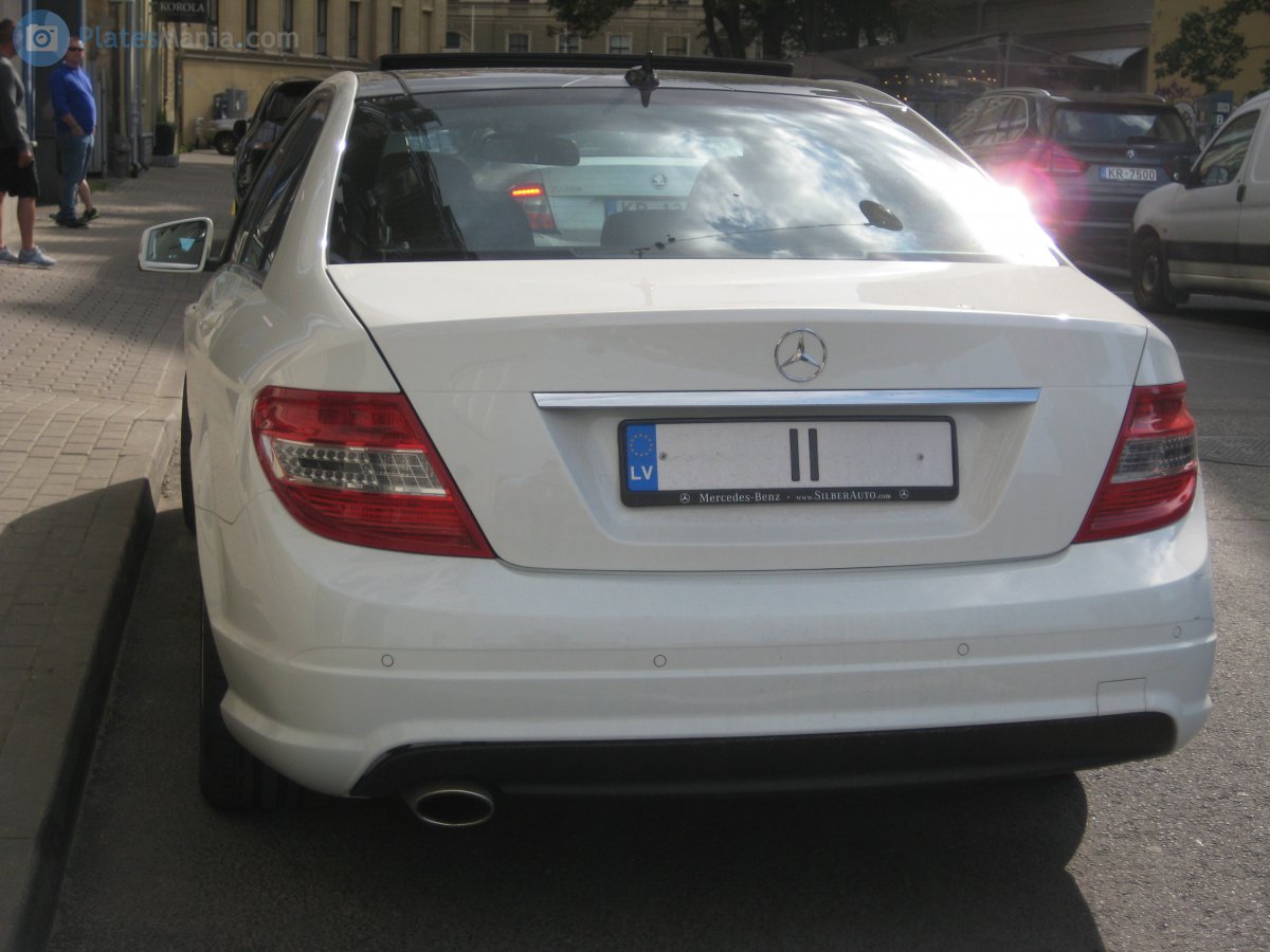 II, Mercedes-Benz C-Klasse 3rd gen Sedan (W204), 2007–2015