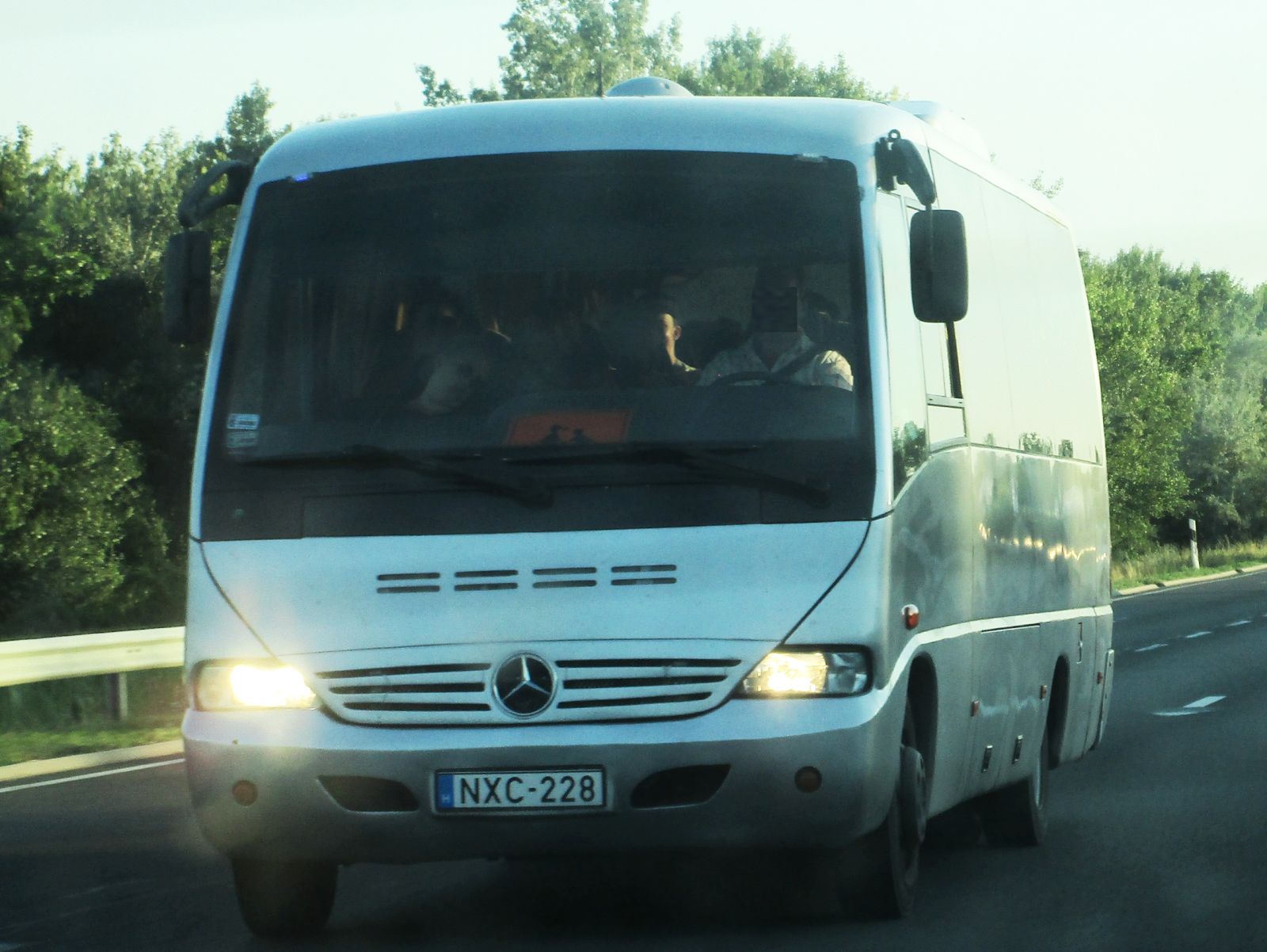 NXC-228, Mercedes-Benz Medio 