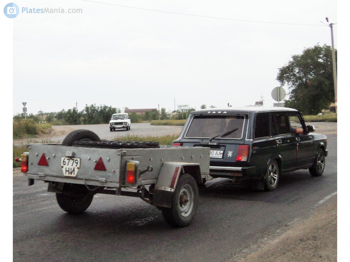 6779 НИ, Trailers (1977) 