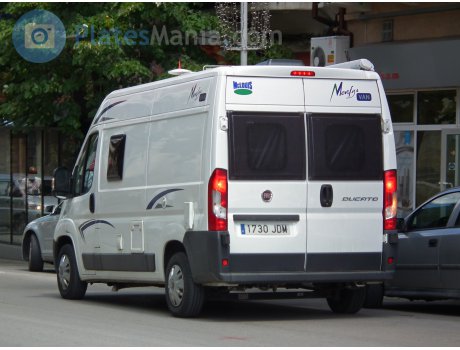 1730 JDM, McLouis Menfys Van