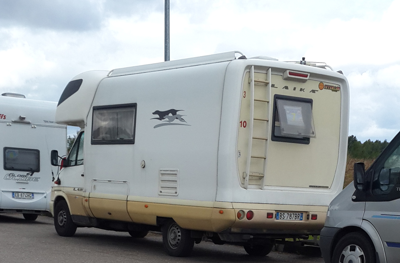 BS 787 BR, Laika Kreos 