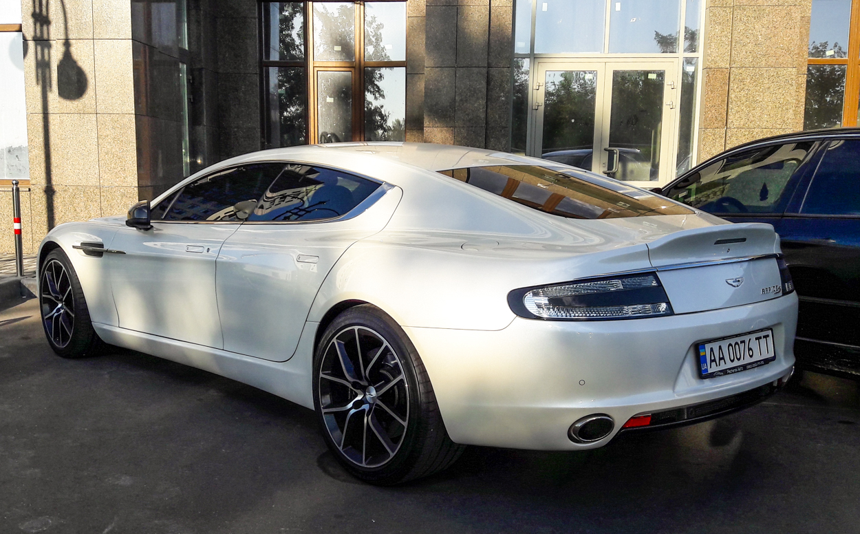 AA 0076 TT, Aston Martin Rapide 