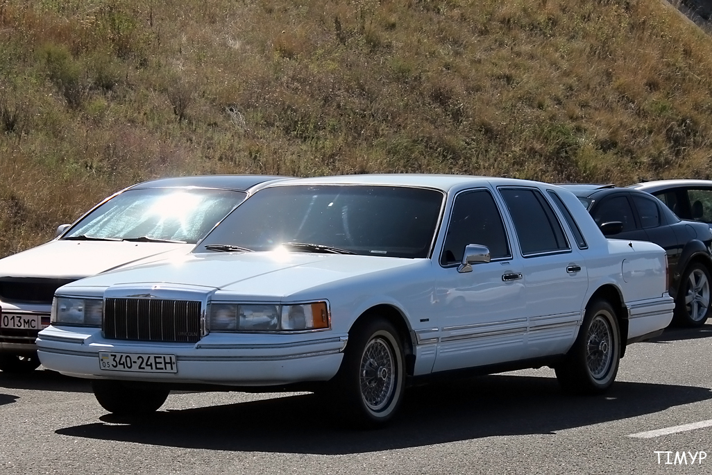 05 340-24 EH, Lincoln Town Car 2nd gen (FN36/116), 1989–1997