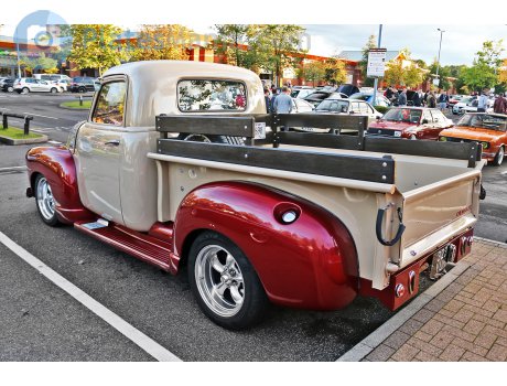 323 YUH, Chevrolet Advance-Design