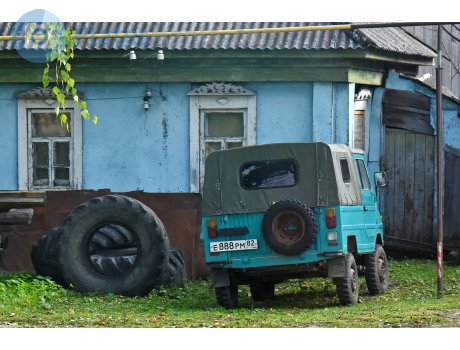 е888рм82, LuAZ 1302