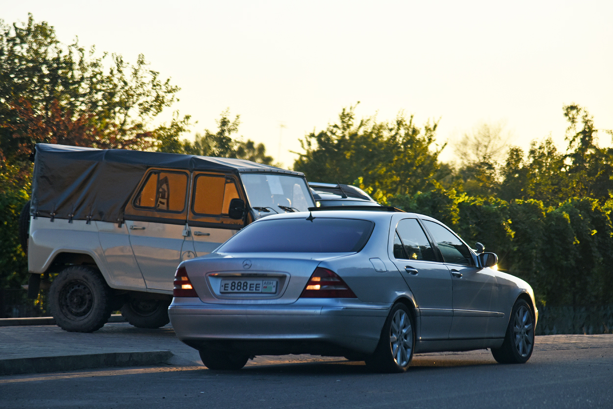 е 888 ее, Mercedes-Benz S-Klasse 6th gen (W220/V220), 1998–2005