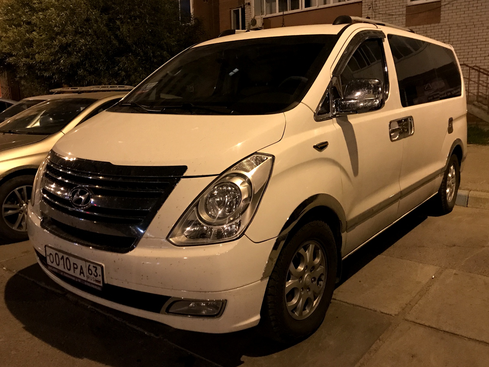 о 010 ра 63, Hyundai Grand Starex 