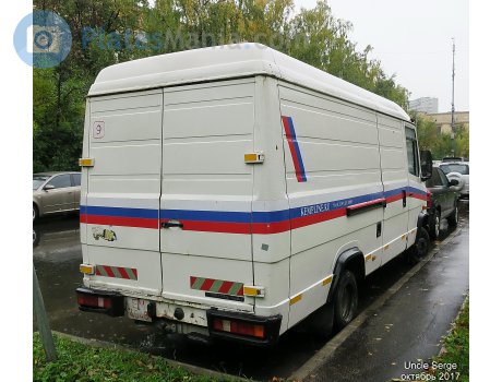 EM 4048, Mercedes-Benz T2