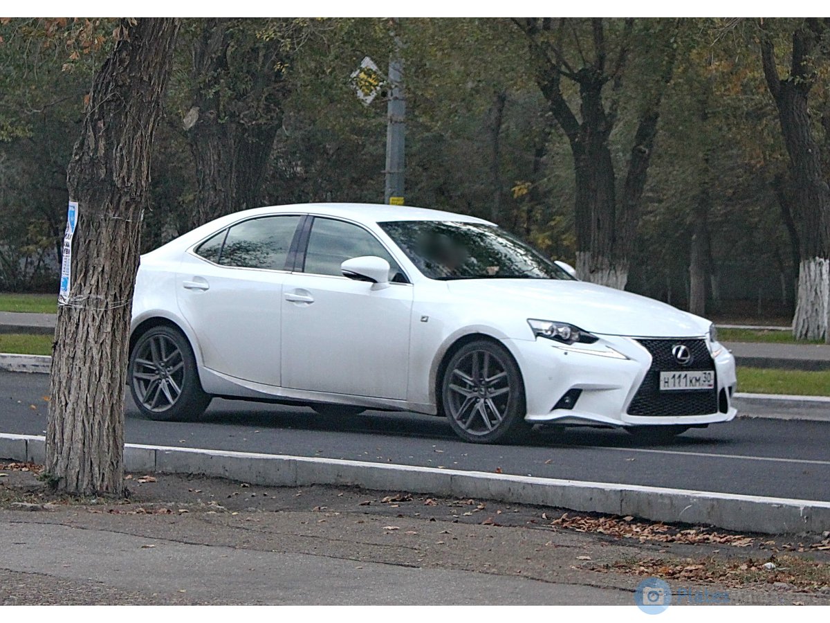 н 111 км 30, Lexus IS 