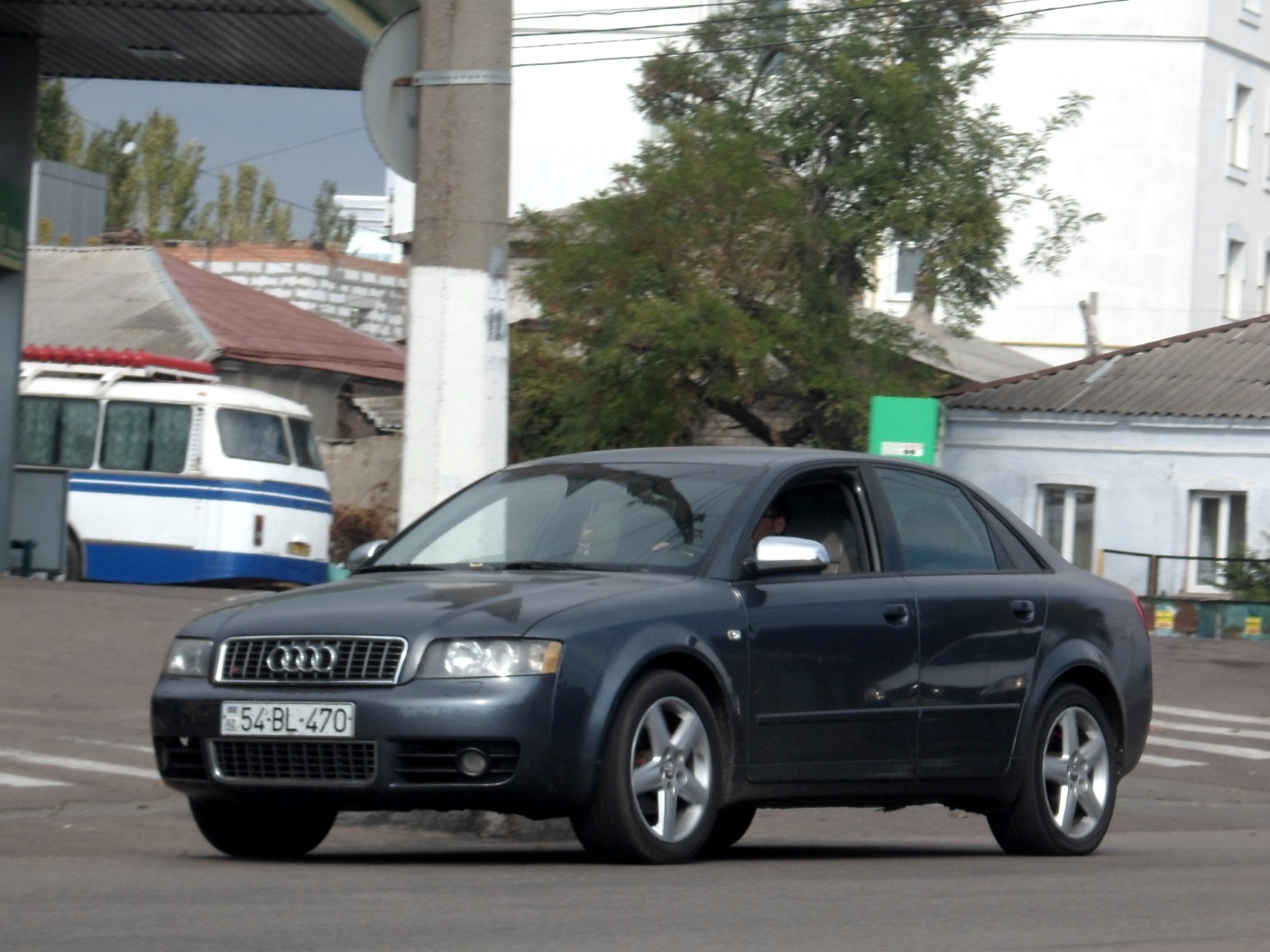 54 BL 470, Audi A4 2nd gen Sedan (B6/8E2), 2000–2004