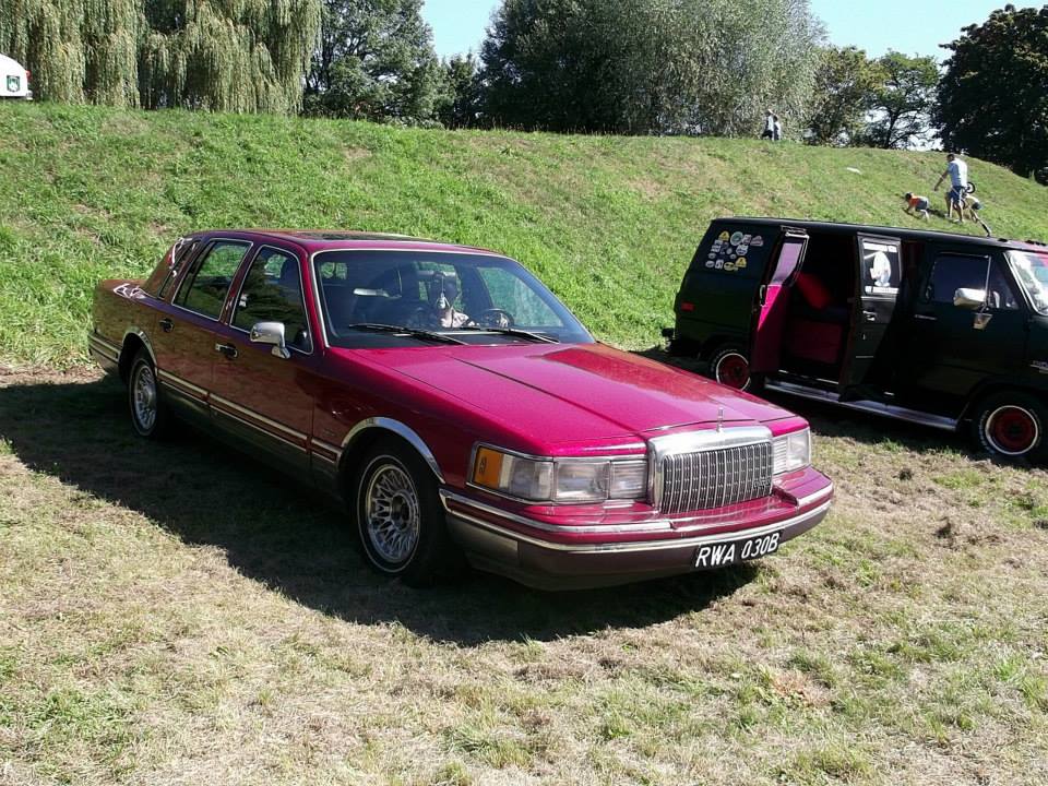 RWA 030B, Lincoln Town Car 2nd gen (FN36/116), 1989–1997