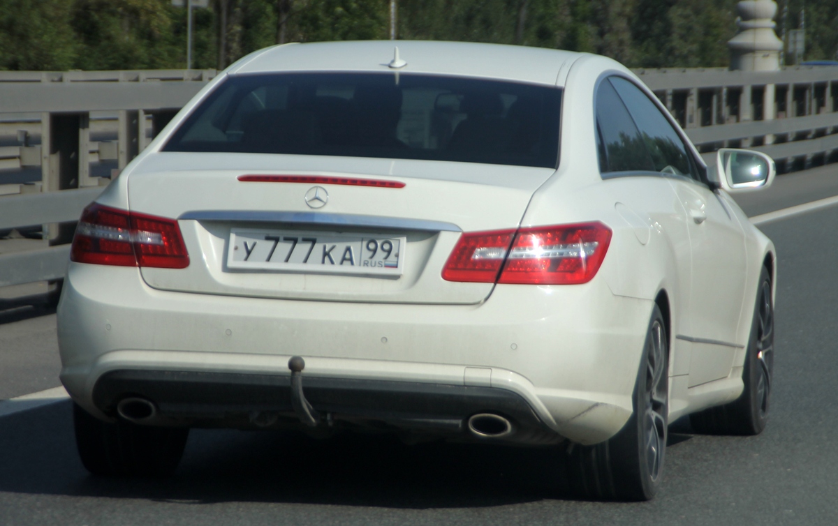 у 777 ка 99, Mercedes-Benz E-Klasse 4th gen Coupé (C207), 2009–2012