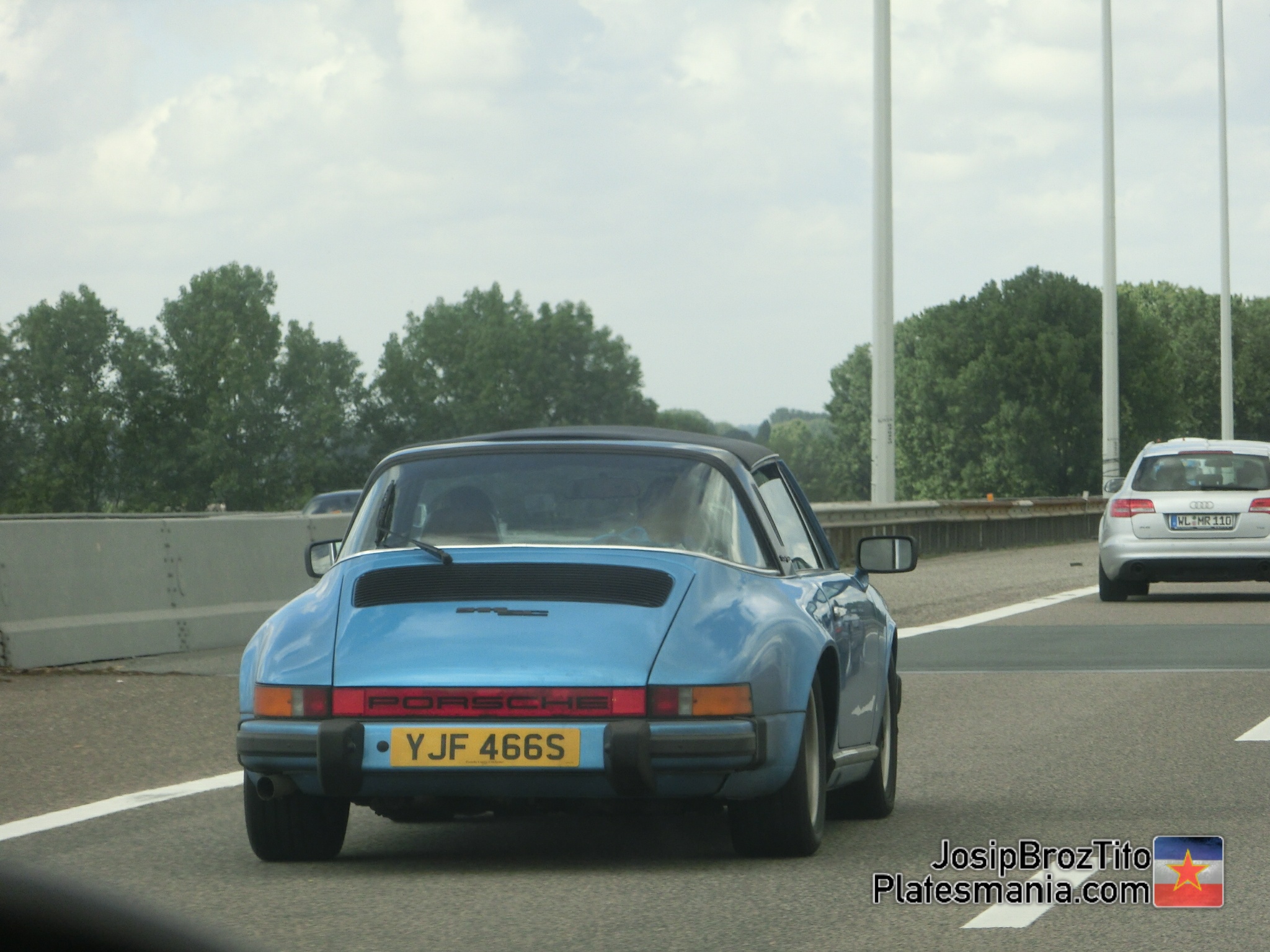 YJF466S, Porsche 911 2nd gen Targa (930, G-Modell), 1973–1989