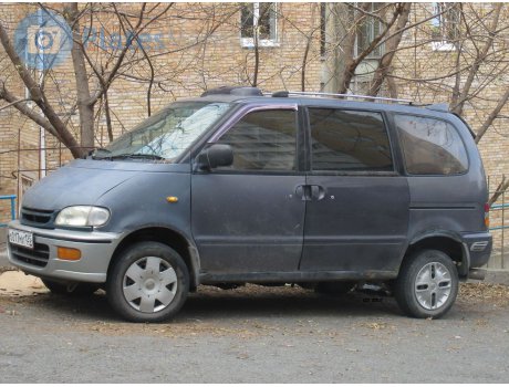 о017мх125, Nissan Vanette Serena