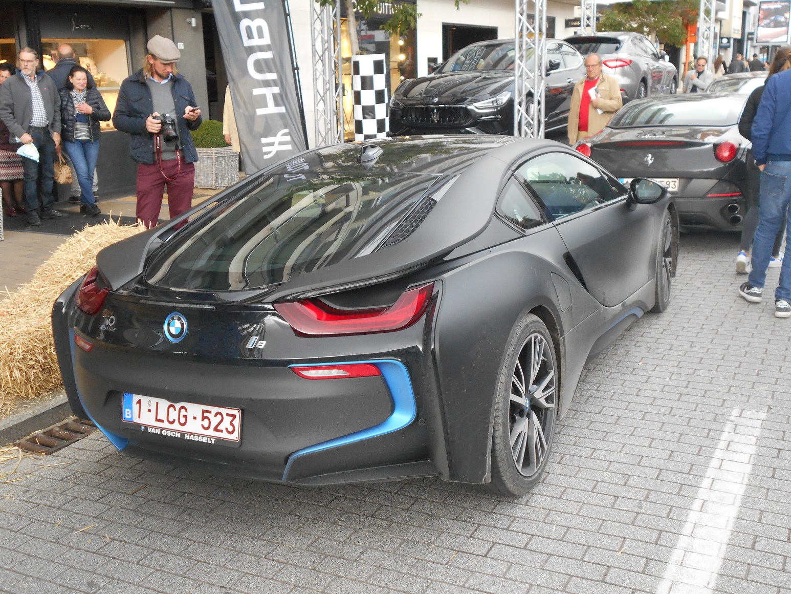 1-LCG-523, BMW i8 1st gen Coupé (I12), 2014–2020